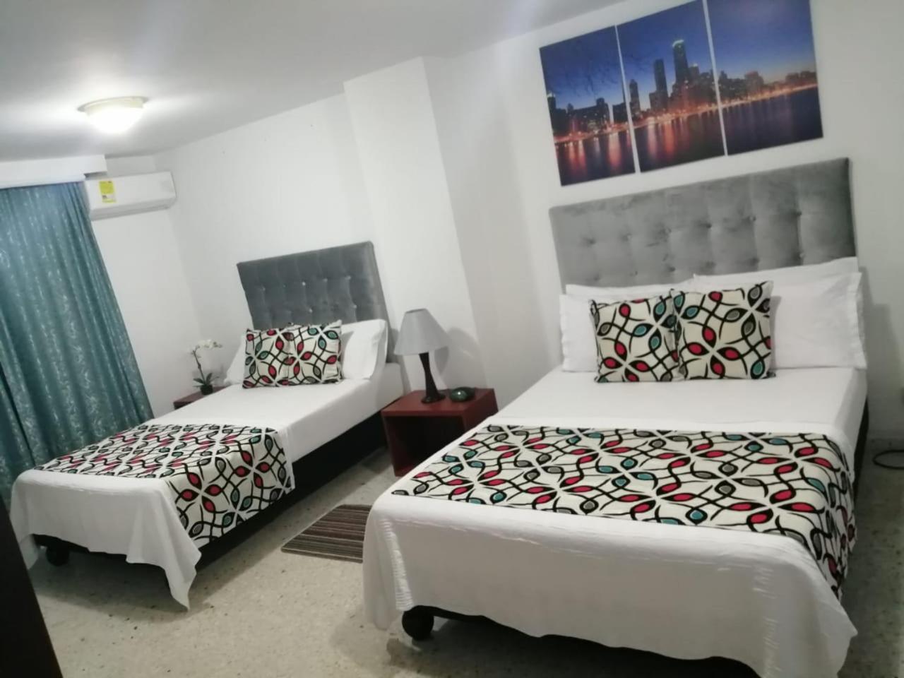 Torre De Granada Hotel - Cali — Photos 1